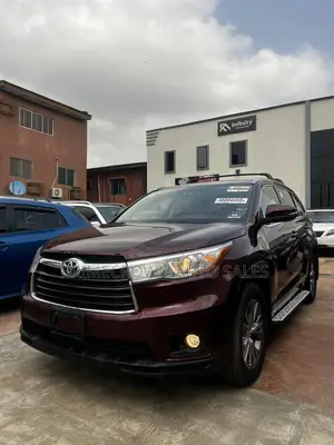 Toyota Highlander XLE 4dr SUV AWD (3.5L 6cyl 6A) 2015 Burgundy