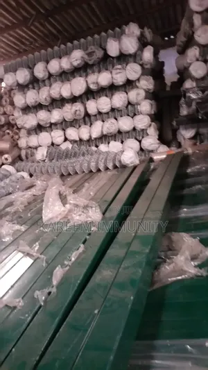 Panel Mesh Pole