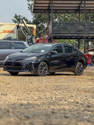 Toyota Corolla SE (1.8L 4cyl 2A) 2018 Black