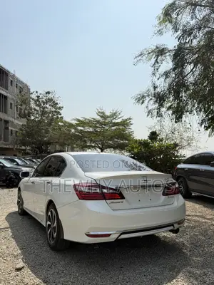 Honda Accord EX-L 4dr Sedan FWD (2.4L 4cyl 2A) 2016 White