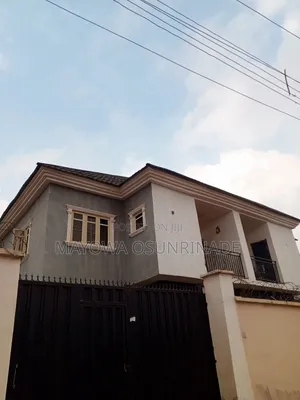 2bdrm Apartment in Ologuneru for rent