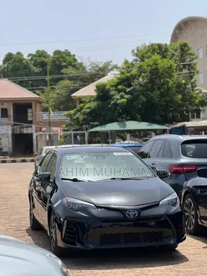 Toyota Corolla 2017 Black