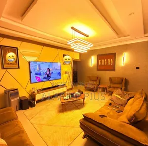 Furnished 3bdrm Block of Flats in Estate, Life Camp for sale