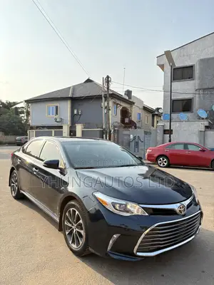 Toyota Avalon XLE Premium FWD Sedan (3.6L 6cyl 6A) 2016 Blue