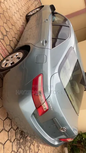 Toyota Camry LE 4dr Sedan (2.4L 4cyl 5A) 2009 Green