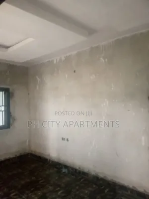3bdrm Block of Flats in Rumolumeni for rent