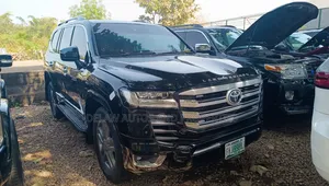 Toyota Land Cruiser 2023 Black