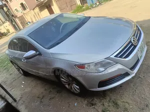 Volkswagen Passat 2012 Silver