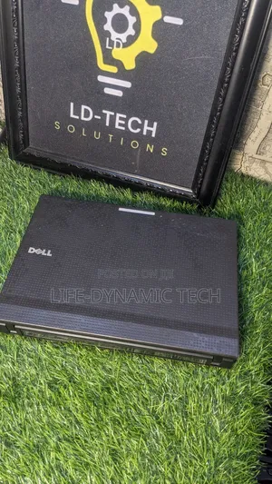 Laptop Dell Latitude 2100 2GB Intel Atom HDD 160GB