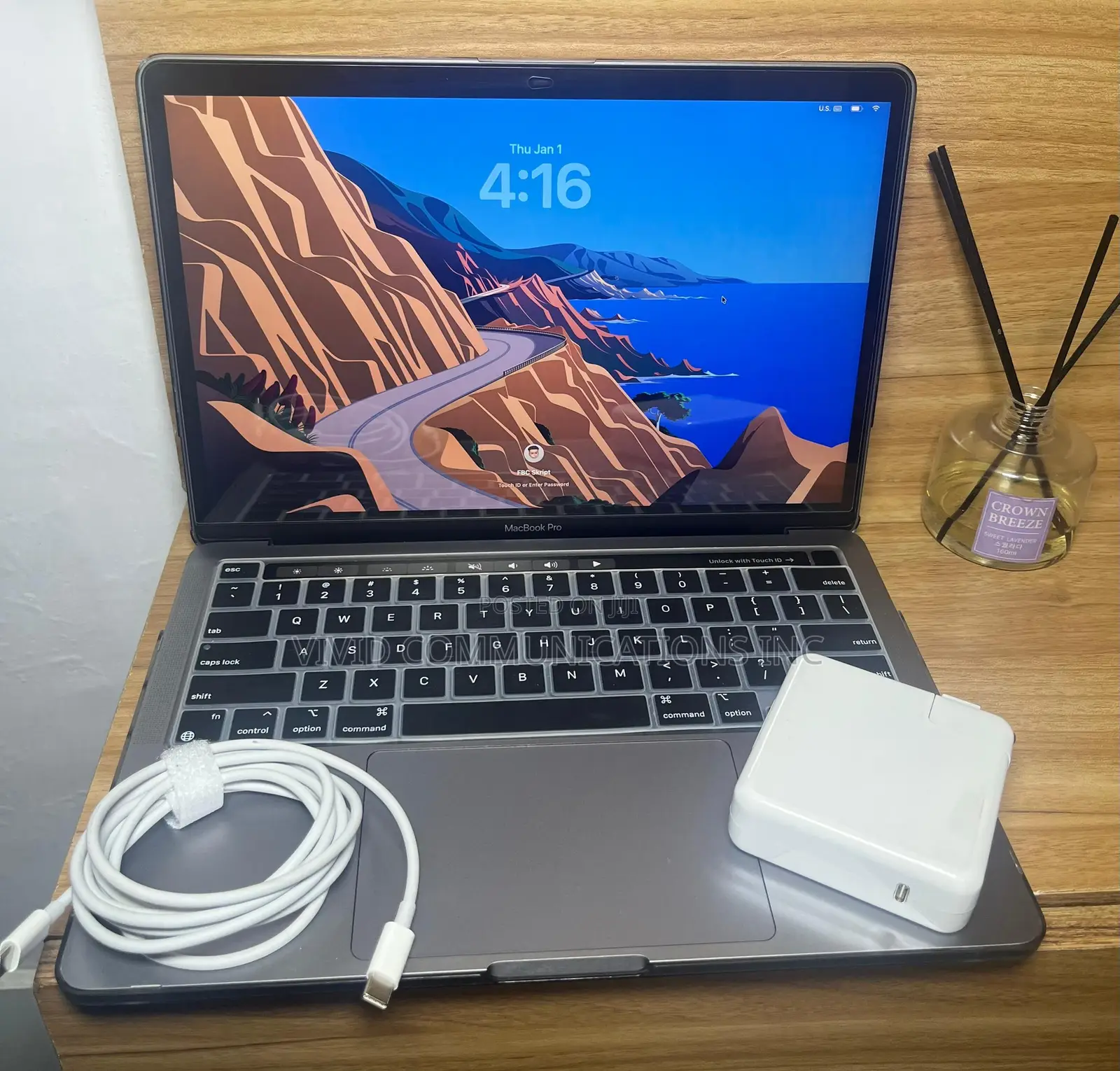 Laptop Apple MacBook Pro 2022 M2 8GB Intel Core M2 SSD 256GB