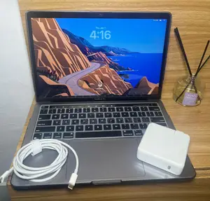 Laptop Apple MacBook Pro 2022 M2 8GB Intel Core M2 SSD 256GB