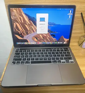Laptop Apple MacBook Pro 2022 M2 8GB Intel Core M2 SSD 256GB