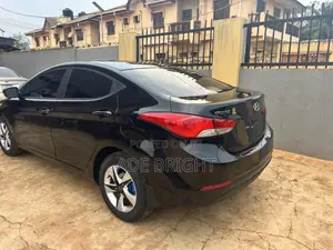Hyundai Elantra GLS Sedan FWD (1.8L 4cyl 6A) 2013 Black