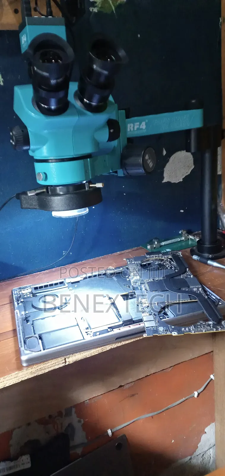 Computers and Smartphones Repair Services