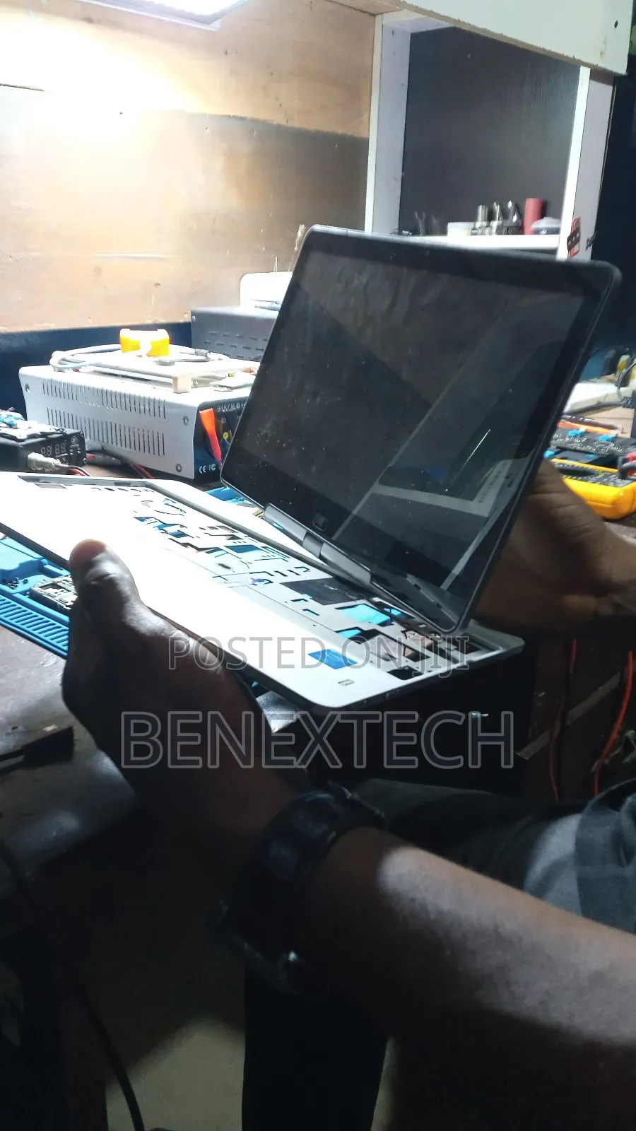 Computers and Smartphones Repair Services