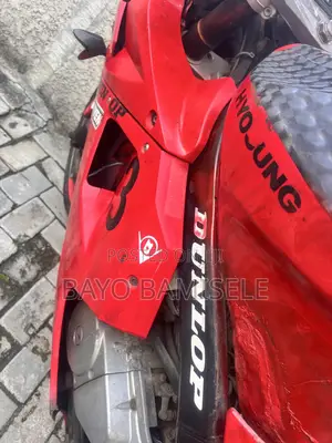 Honda Super Hawk 2017 Red