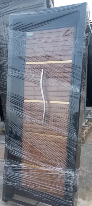 Glitz Door Brand