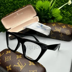 *Louis Vuitton‐Inspired Eyewear – Dark‐Tint & Crystal‐Clear Lenses*