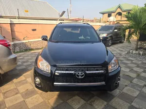 Toyota RAV4 2010 White