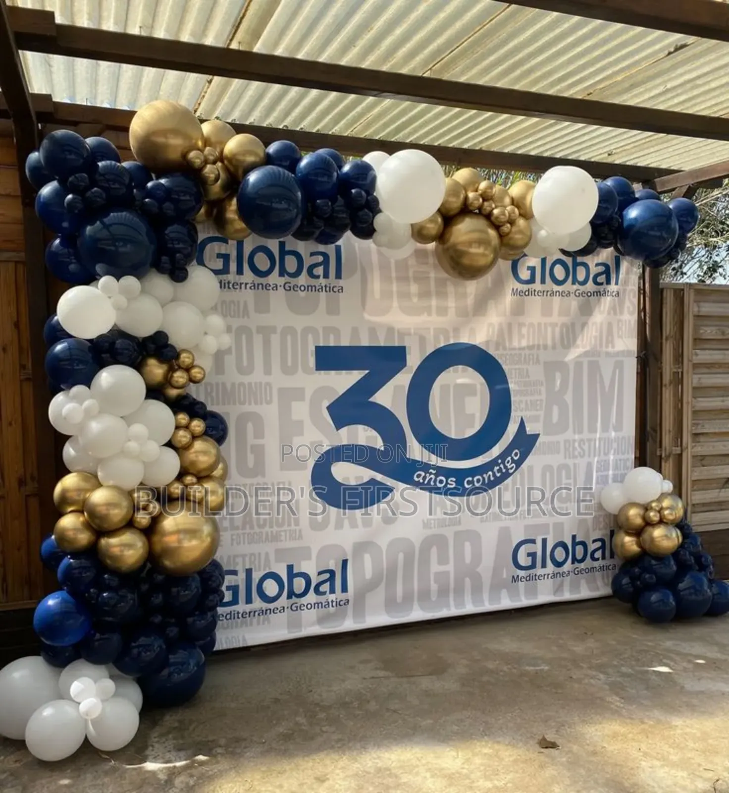 Balloon Styling Backdrop Setup