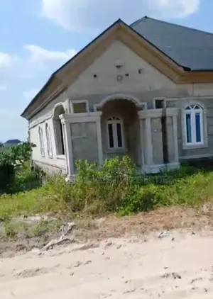 3bdrm Bungalow in Ughell, Warri for sale