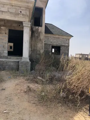 4bdrm Penthouse in Leisure Court Estate, Lugbe District for sale