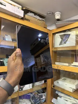 Apple iPad Pro 12.9 (2021) 128 GB Gray