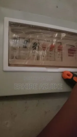 Femaleelectrician