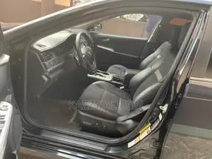 Toyota Camry SE 4dr Sedan (2.5L 4cyl 6A) 2013 Black