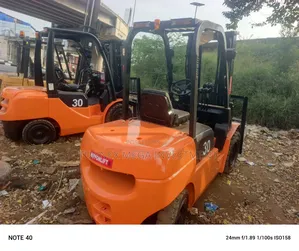 Clean 3tons Hangcha Forklift Available for Sale