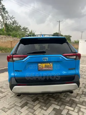 Toyota RAV4 Adventure 2019 Blue