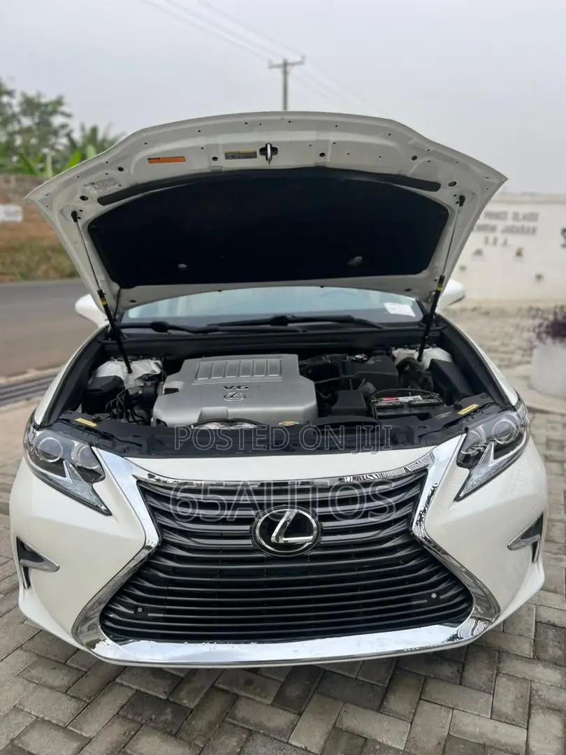 Lexus ES 350 FWD 2013 White