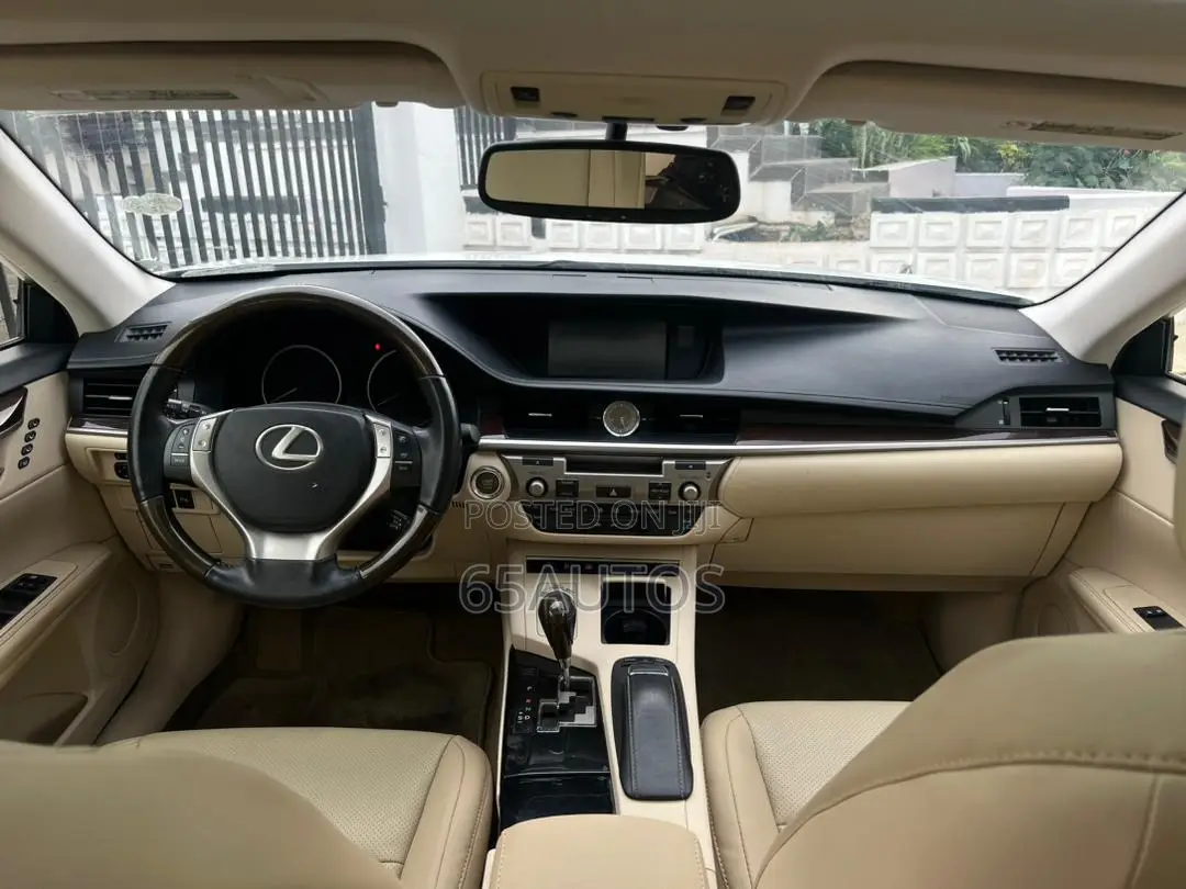 Lexus ES 350 FWD 2013 White