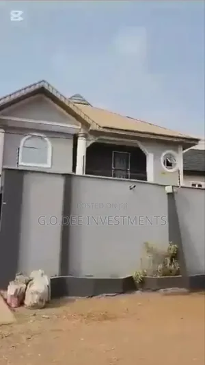 5bdrm Duplex in Off Ago-Palace Way for sale