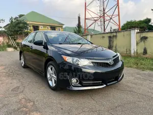 Toyota Camry SE 4dr Sedan (2.5L 4cyl 6A) 2014 Black