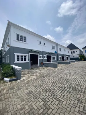4bdrm Duplex in Oral Estate, Chevron for rent