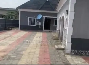 5bdrm Bungalow in Off Ago-Palace Way for sale