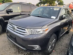 Toyota Highlander Limited 3.5L 2WD 2013 Gray
