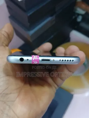 Apple iPhone 6s 64 GB Silver