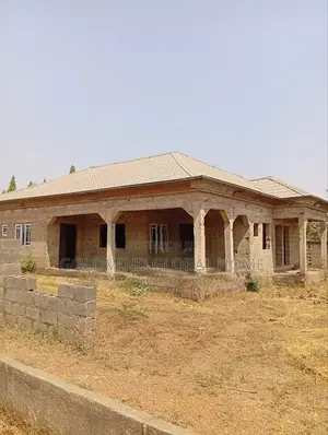 3bdrm Bungalow in Oil Spring Estate, FHA for sale