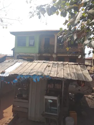 6bdrm House in Isato Ado Ekiti for sale