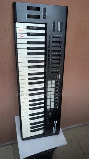 Novation Lunchkey 49 Studio Midi Keyboard