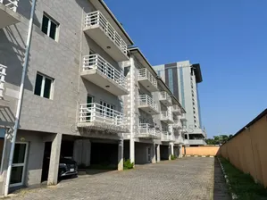 18 Units of 3 Bedroom Apartment With Bq Swimming Pool