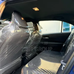 Toyota Corolla SE 2021 Blue