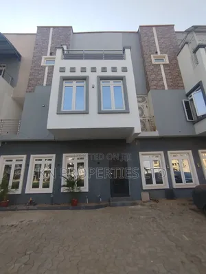 5bdrm Duplex in Wuye Dakibiu for rent