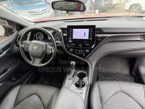 Toyota Camry SE 2022 Red