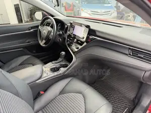 Toyota Camry SE 2022 Red