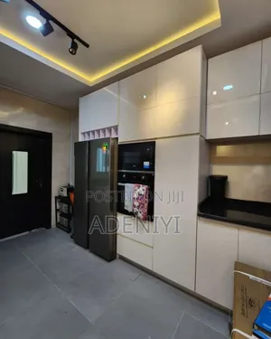 Modern High Gloss Kitchen Cabinet