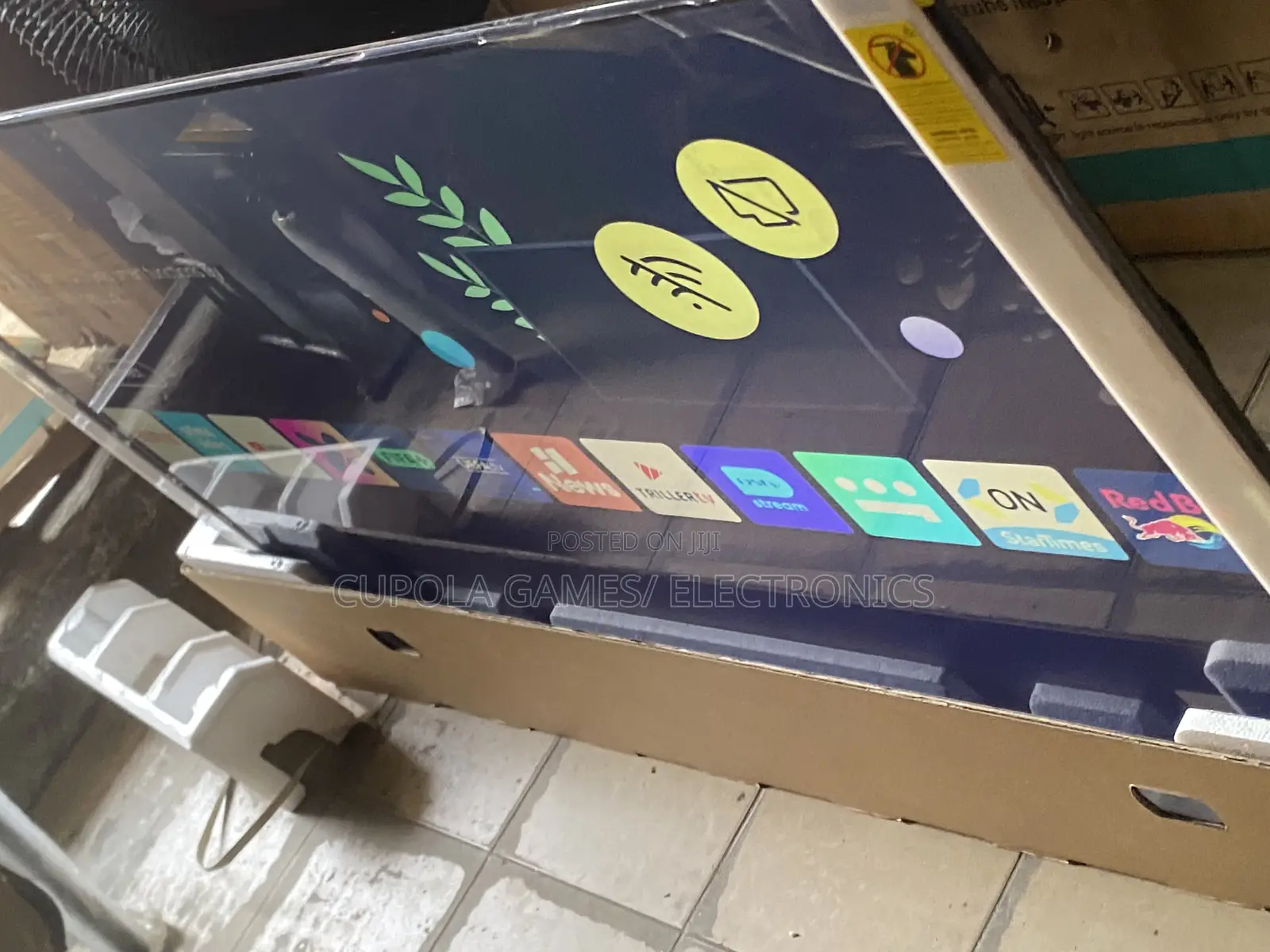 Hisense 65 Inches Smart, Vidda System.