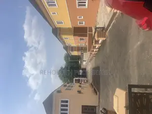 4bdrm Duplex in Jericho for rent